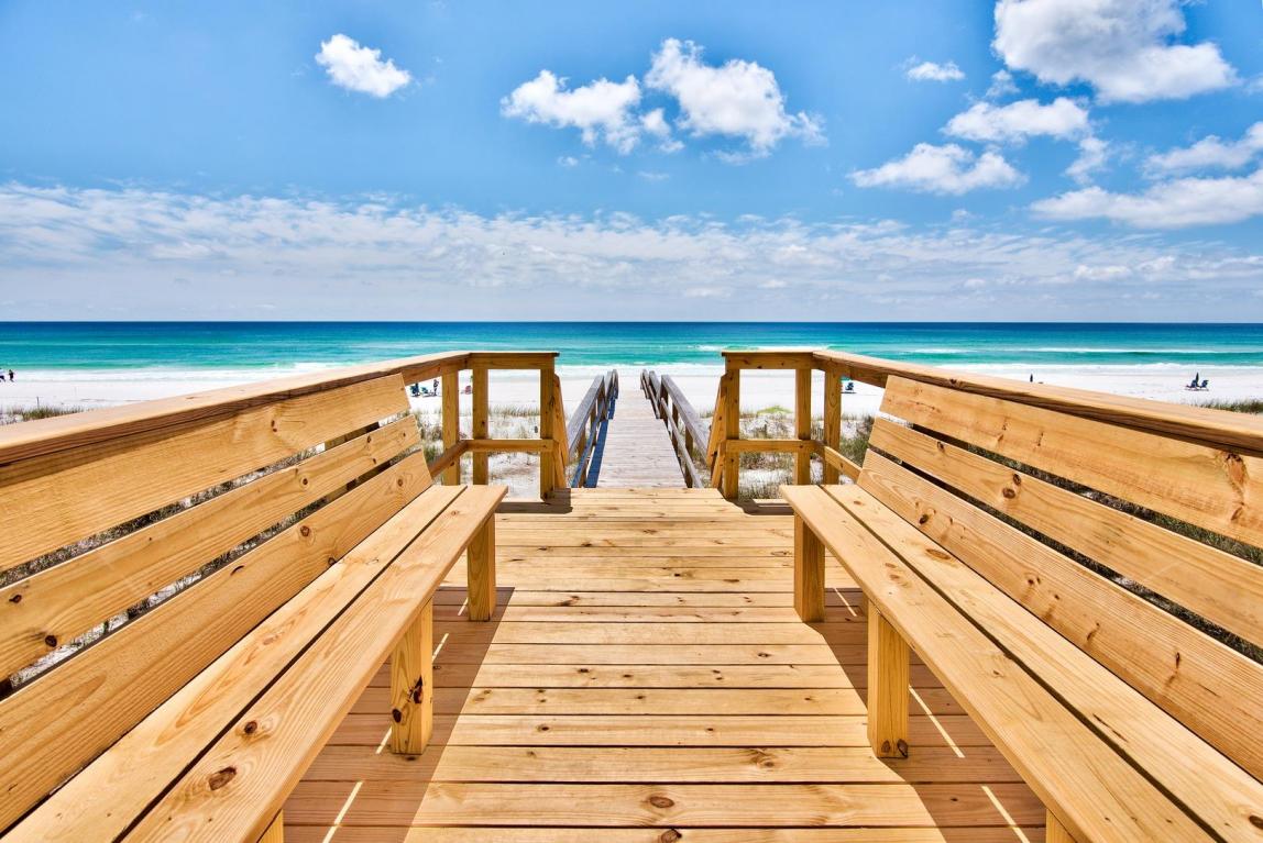 Deck and Dock built by marine contractor in Fort Walton Beach, FL